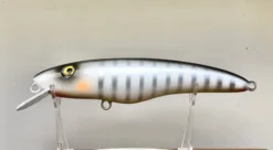 Croaker Jewie Jewel Hardbody -Fishing Gear Shop Martini